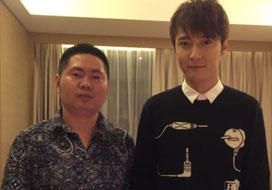 广州新航娱乐与明星合影